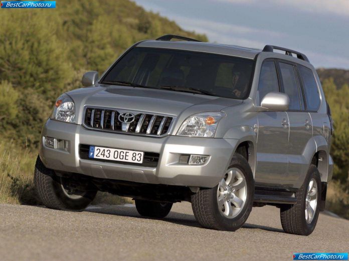 2003 Toyota Land Cruiser 5d - фотография 13 из 50