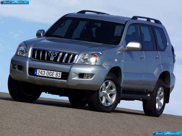 2003 Toyota Land Cruiser 5d - фотография 17 из 50