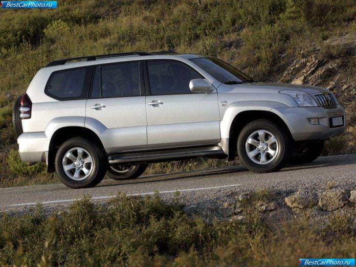 2003 Toyota Land Cruiser 5d - фотография 20 из 50