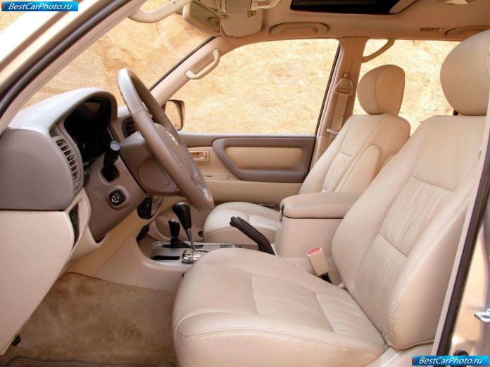 2003 Toyota Land Cruiser Amazon - фотография 12 из 18