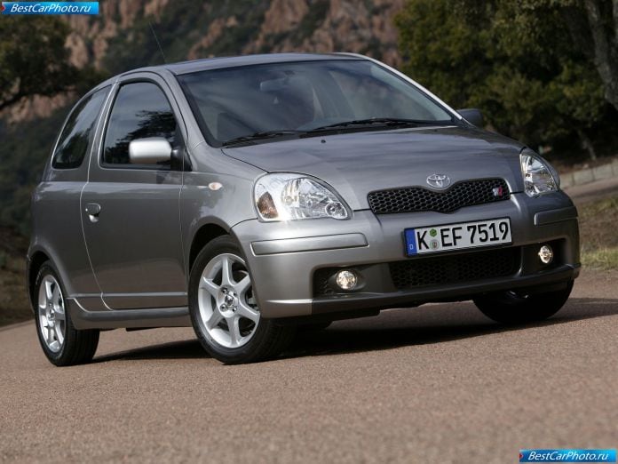 2003 Toyota Yaris - фотография 1 из 67