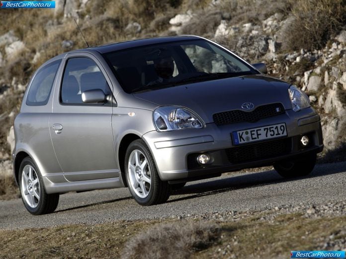 2003 Toyota Yaris - фотография 2 из 67