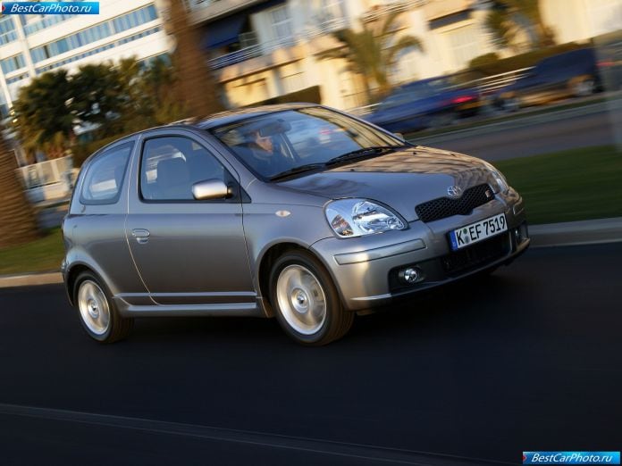 2003 Toyota Yaris - фотография 11 из 67