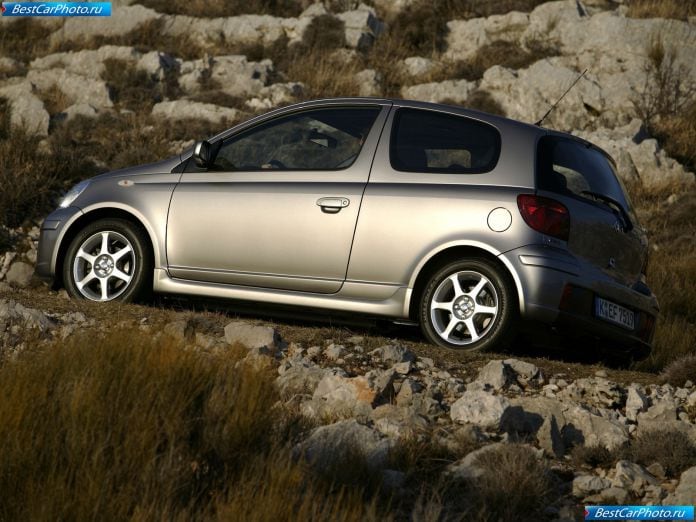 2003 Toyota Yaris - фотография 21 из 67