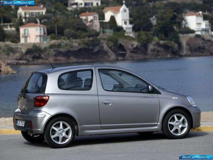 2003 Toyota Yaris - фотография 28 из 67