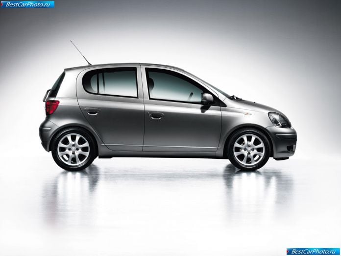 2003 Toyota Yaris - фотография 31 из 67