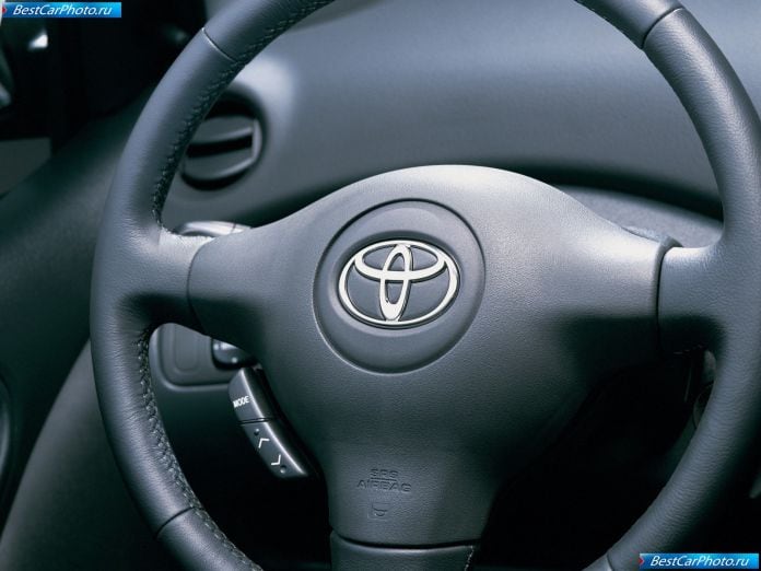 2003 Toyota Yaris - фотография 43 из 67