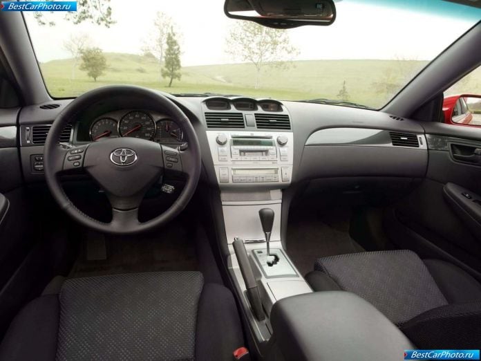 2004 Toyota Camry Solara Coupe - фотография 16 из 22