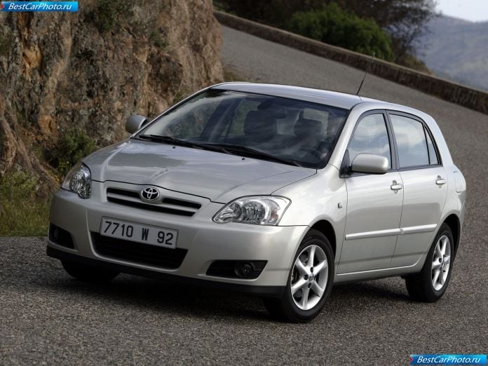 2004 Toyota Corolla - фотография 2 из 125