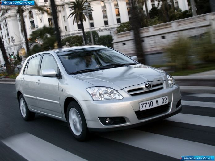 2004 Toyota Corolla - фотография 9 из 125