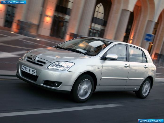 2004 Toyota Corolla - фотография 10 из 125