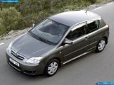 toyota_2004-corolla_1600x1200_012.jpg