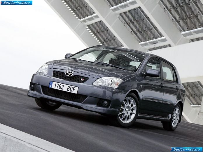 2004 Toyota Corolla - фотография 15 из 125