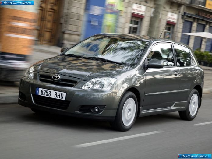 2004 Toyota Corolla - фотография 17 из 125