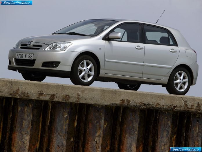 2004 Toyota Corolla - фотография 24 из 125