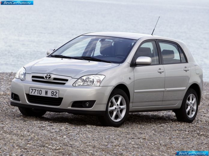 2004 Toyota Corolla - фотография 25 из 125