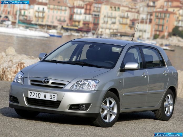 2004 Toyota Corolla - фотография 29 из 125