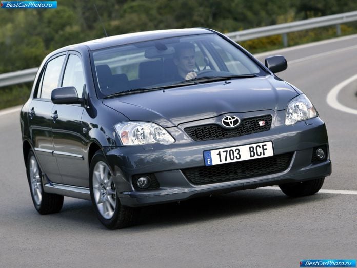 2004 Toyota Corolla - фотография 32 из 125