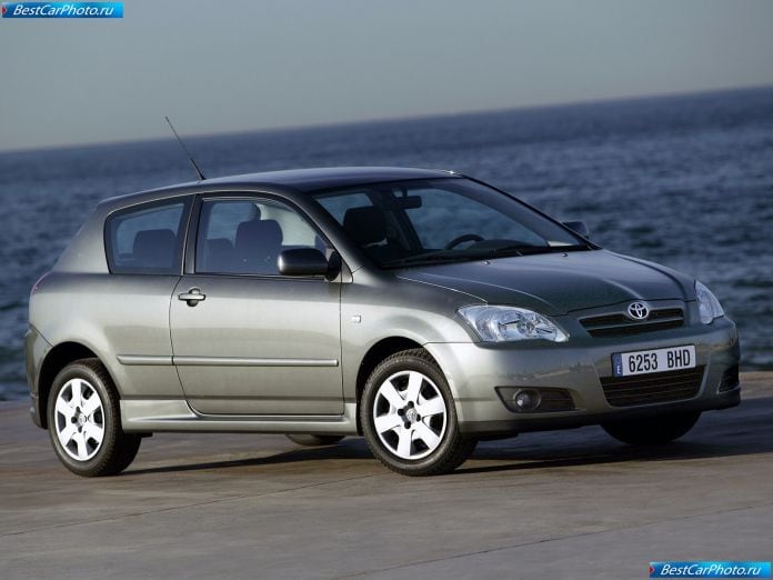 2004 Toyota Corolla - фотография 34 из 125