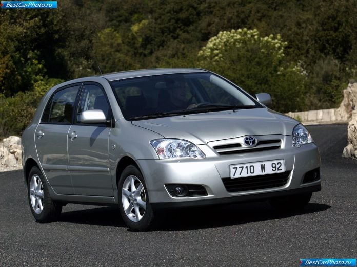 2004 Toyota Corolla - фотография 37 из 125