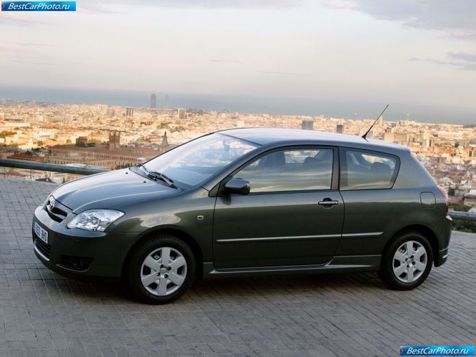 2004 Toyota Corolla - фотография 38 из 125