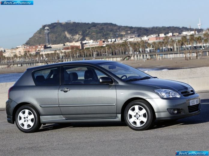 2004 Toyota Corolla - фотография 44 из 125