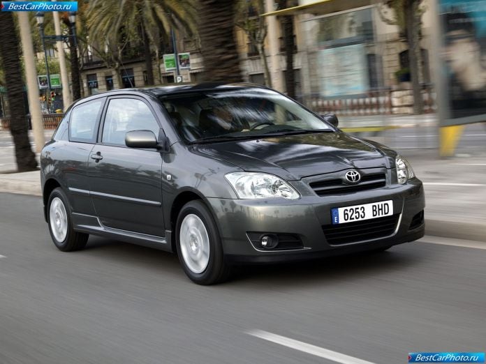 2004 Toyota Corolla - фотография 51 из 125