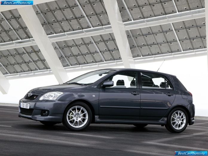 2004 Toyota Corolla - фотография 54 из 125
