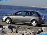 toyota_2004-corolla_1600x1200_081.jpg