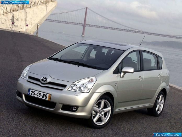 2004 Toyota Corolla Verso Vvti - фотография 13 из 110