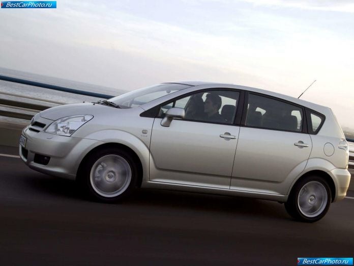 2004 Toyota Corolla Verso Vvti - фотография 18 из 110