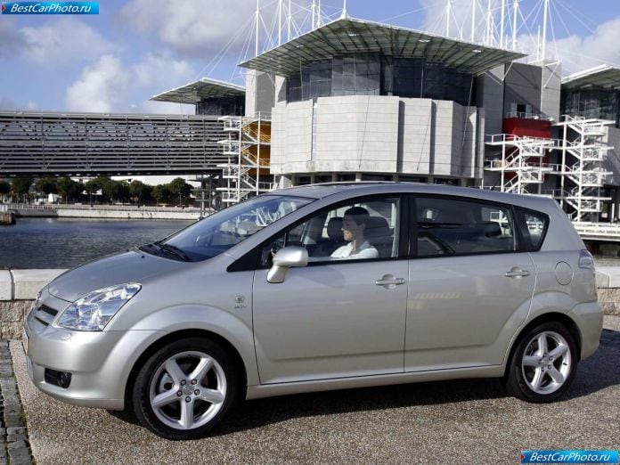 2004 Toyota Corolla Verso Vvti - фотография 23 из 110