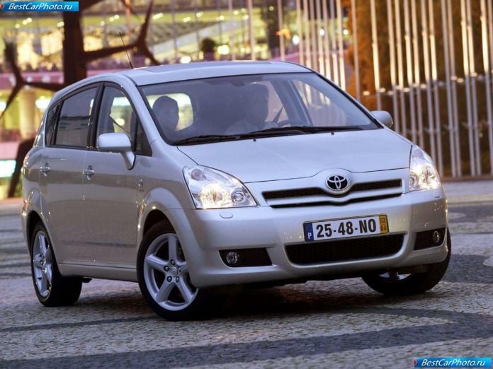 2004 Toyota Corolla Verso Vvti - фотография 31 из 110