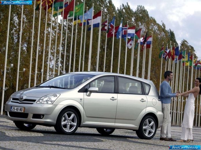 2004 Toyota Corolla Verso Vvti - фотография 35 из 110