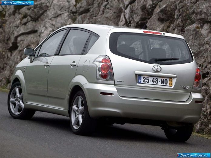 2004 Toyota Corolla Verso Vvti - фотография 70 из 110