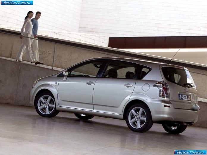 2004 Toyota Corolla Verso Vvti - фотография 74 из 110