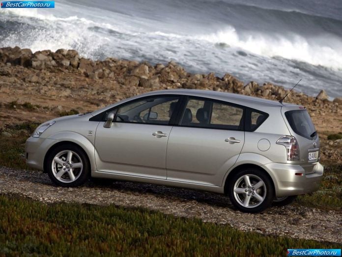 2004 Toyota Corolla Verso Vvti - фотография 75 из 110