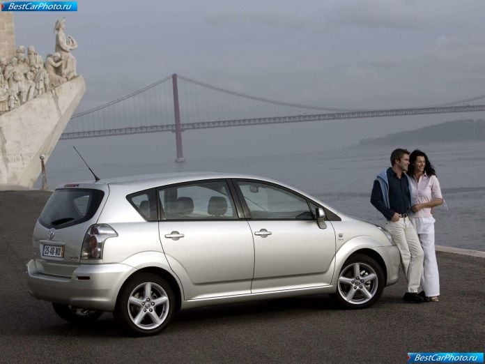 2004 Toyota Corolla Verso Vvti - фотография 80 из 110