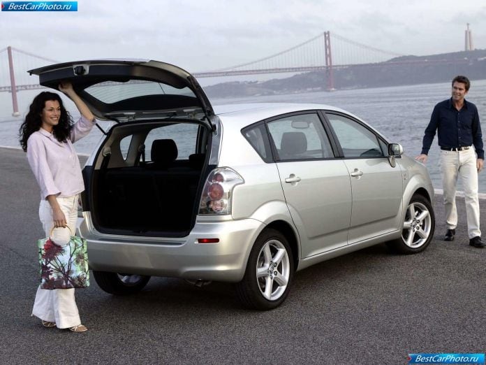 2004 Toyota Corolla Verso Vvti - фотография 90 из 110