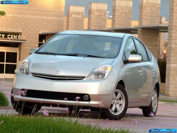 2004 Toyota Prius - фотография 4 из 50