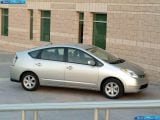 toyota_2004-prius_1600x1200_009.jpg