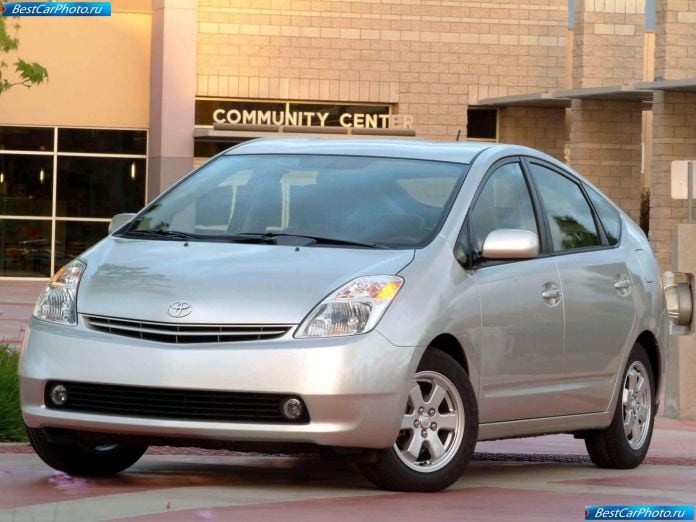 2004 Toyota Prius - фотография 10 из 50