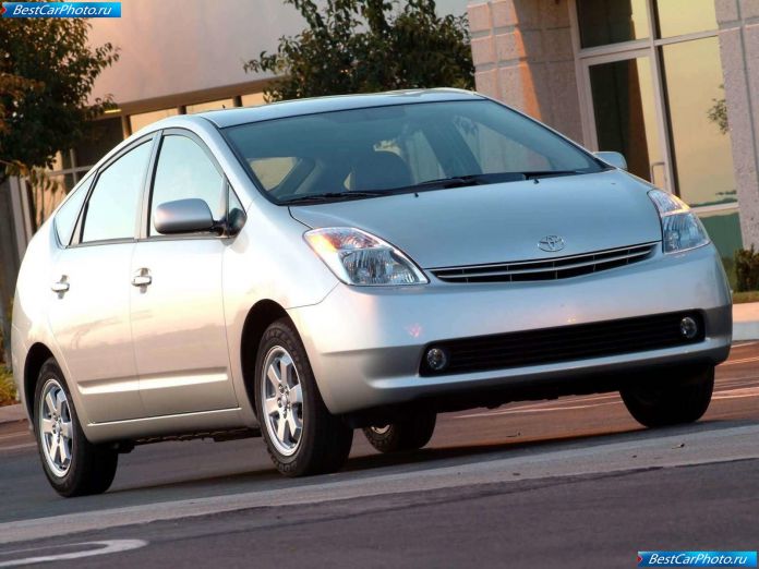 2004 Toyota Prius - фотография 11 из 50