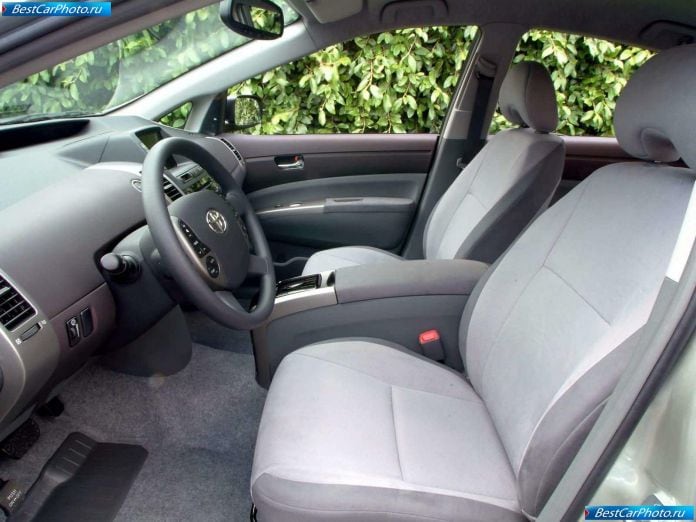 2004 Toyota Prius - фотография 23 из 50