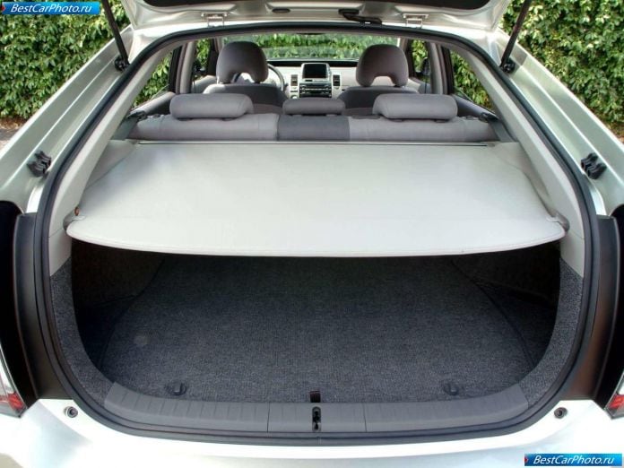 2004 Toyota Prius - фотография 33 из 50