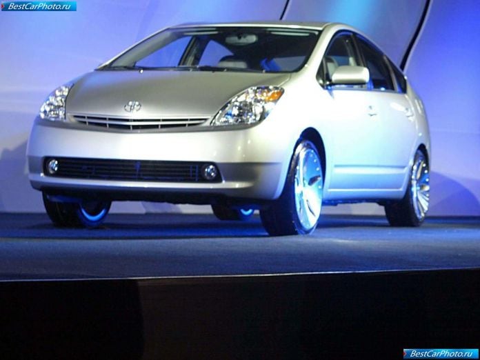 2004 Toyota Prius - фотография 50 из 50