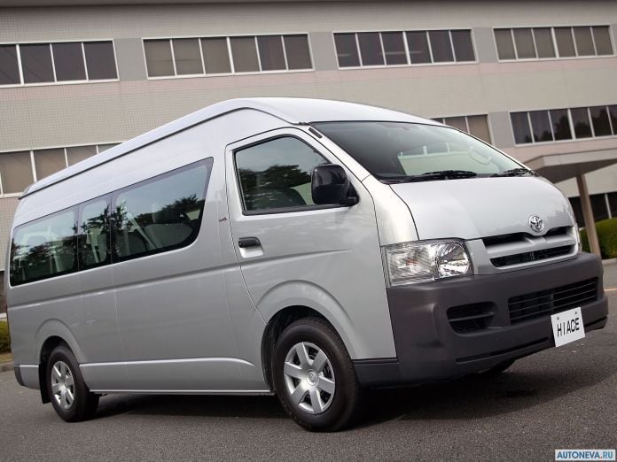 2004 Toyota HiAce - фотография 3 из 4