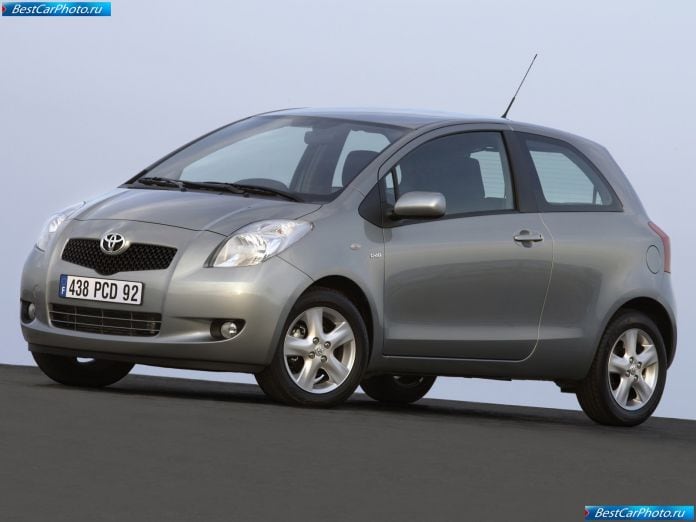2006 Toyota Yaris - фотография 10 из 120