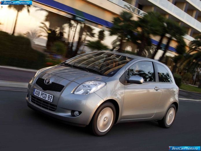 2006 Toyota Yaris - фотография 17 из 120
