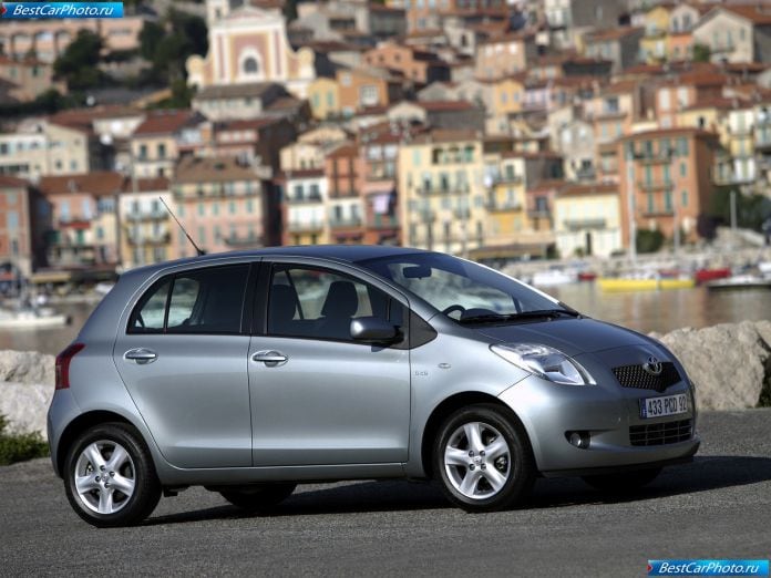 2006 Toyota Yaris - фотография 22 из 120